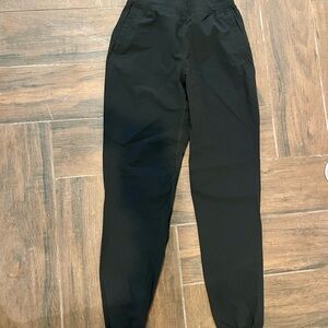 lululemon women’s Black Performance joggers size 2